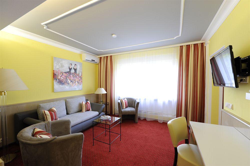 Hotel Ambiente Bad Bellingen Luaran gambar