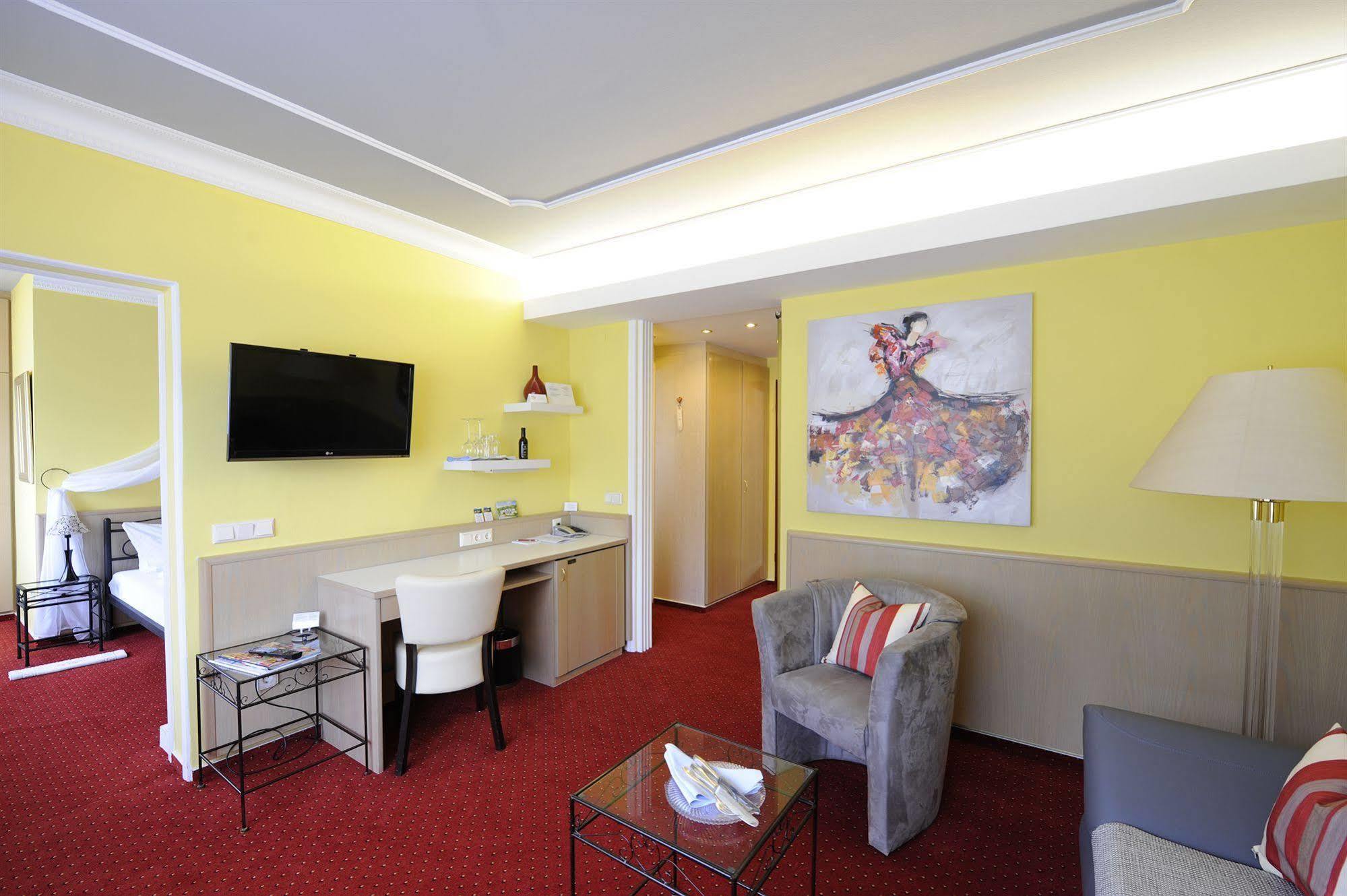 Hotel Ambiente Bad Bellingen Luaran gambar
